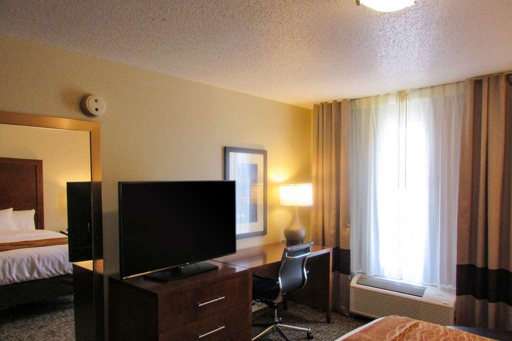 Comfort Inn Dekalb - Adjacent The University Ruang foto